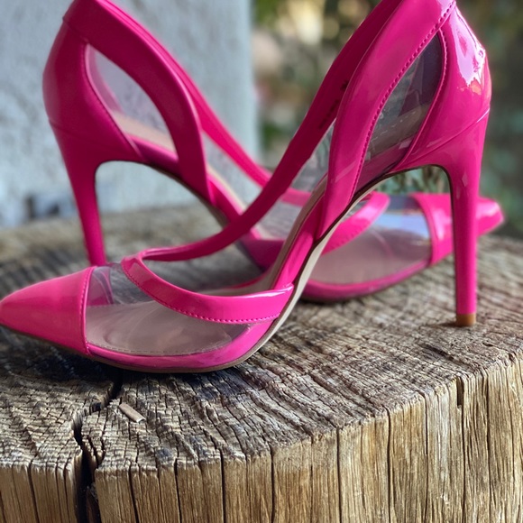 Gianni Bini Shoes - Falenn Clear Pointy Toe Pumps